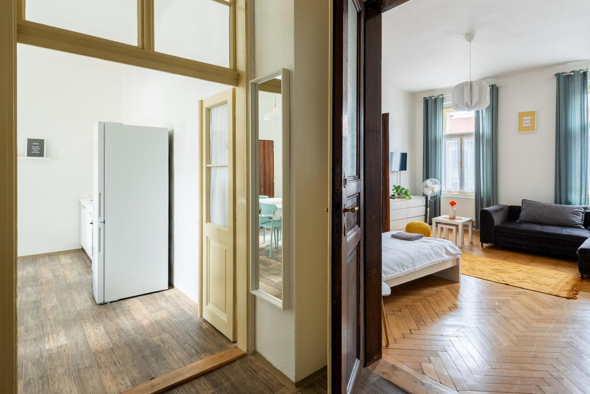Residence Tesnov Apartment Prag Exteriör bild