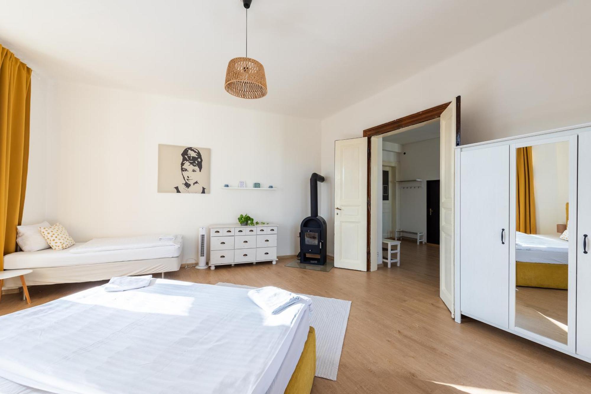 Residence Tesnov Apartment Prag Exteriör bild