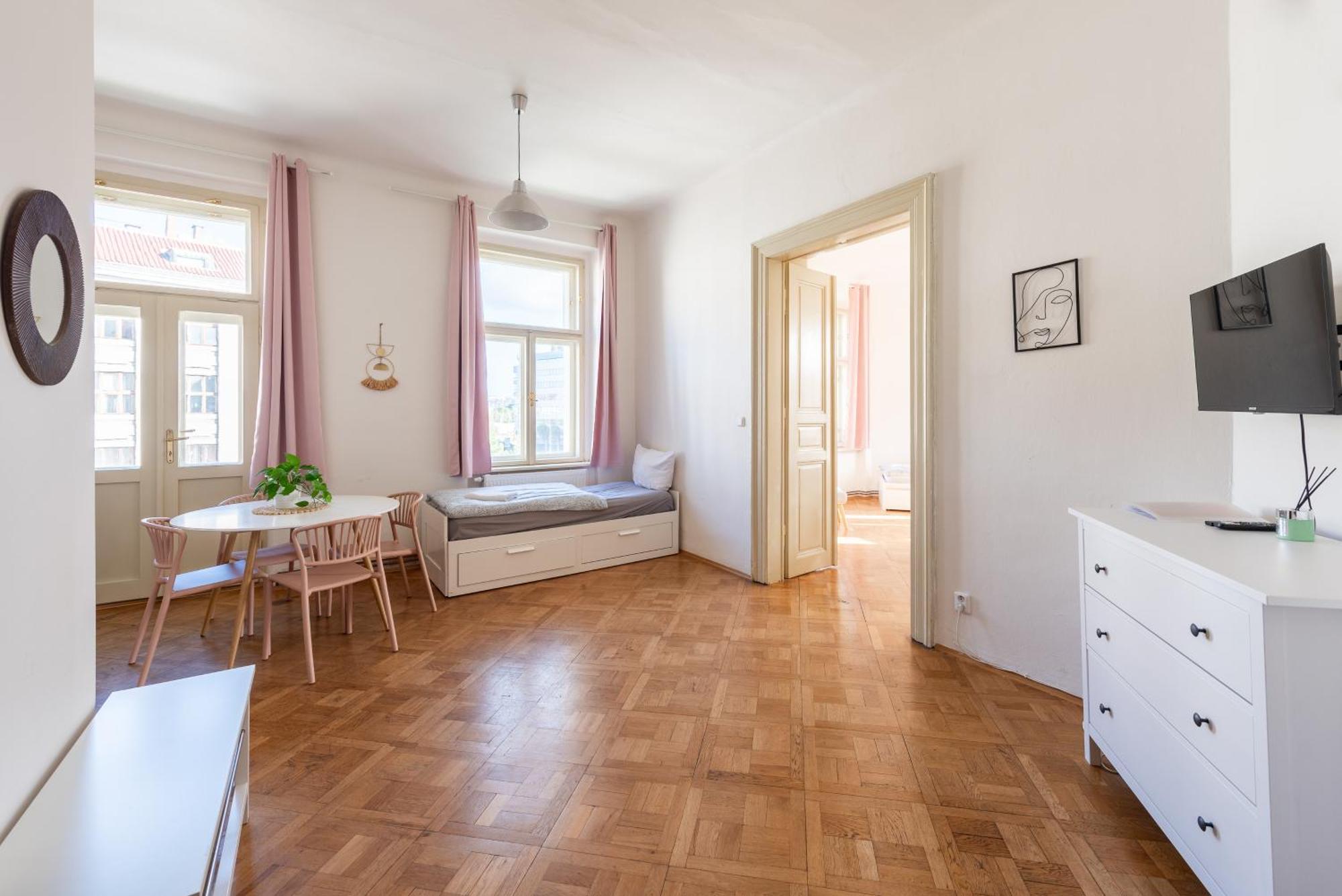 Residence Tesnov Apartment Prag Exteriör bild